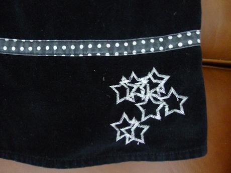 Semišové šaty francúzskej značky petits, 116