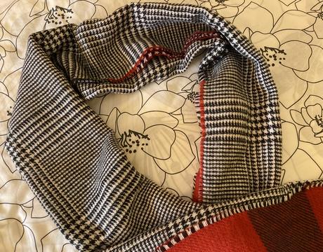 Elegantný mäkký obojstranný šál uni, 