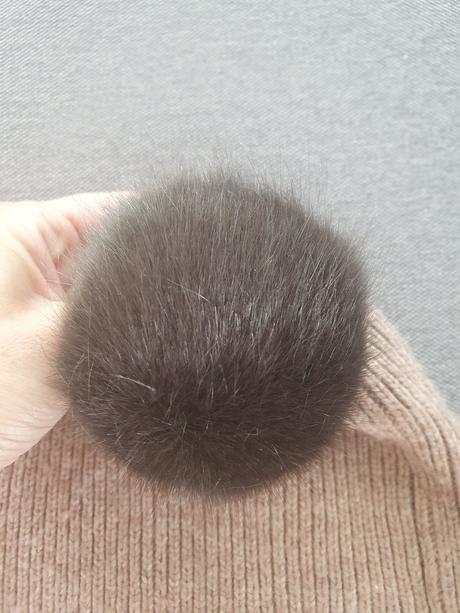 Čiapka s brmbolcom, 