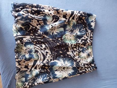 Sukňa s volanikom, l