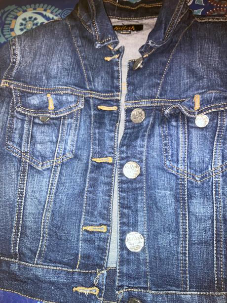 Rifľovú bunda kratšia do pása, s