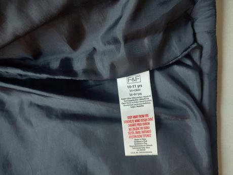 Hrubá vesta s kapucou, f&f,140