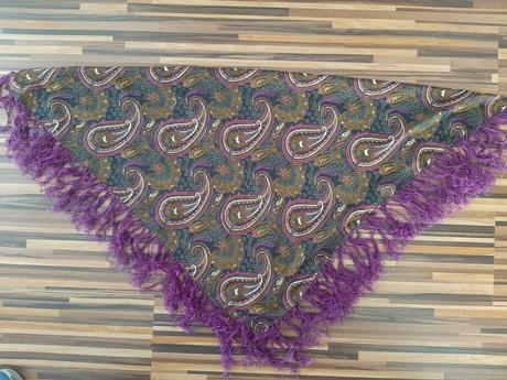 2 x šatka zo strapcami., 