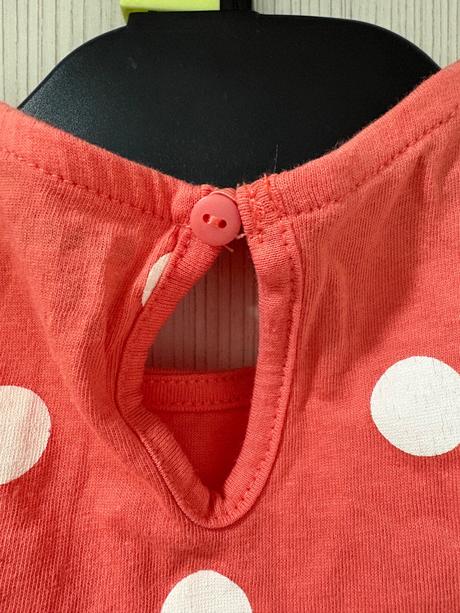 Dievčenské šaty, 68