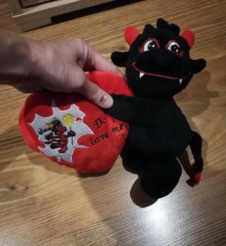 Čertík so srdiečkom,