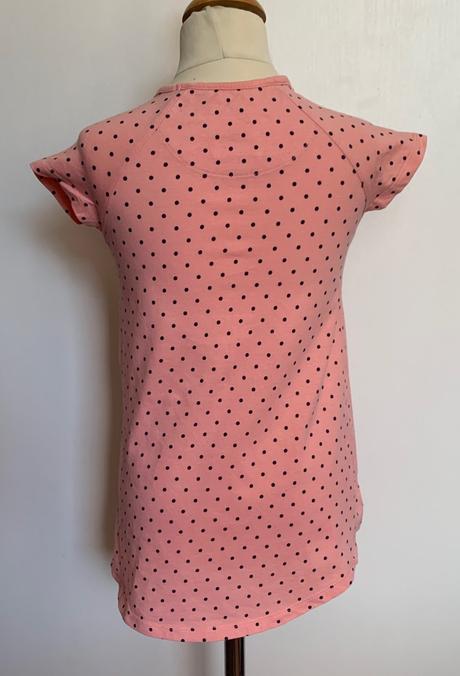 Tu ružové tričko s čiernymi bodkami, tu,128