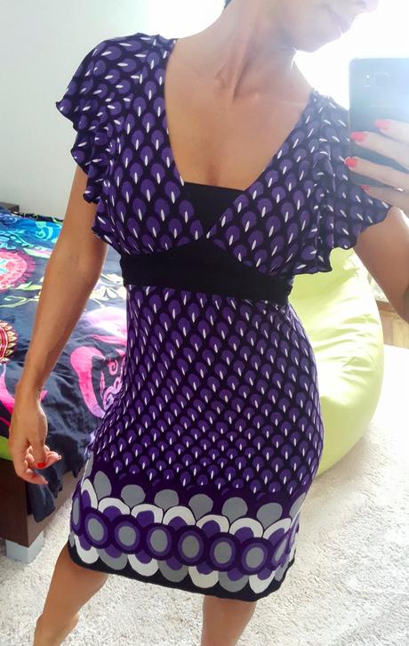 Vzorovane fialkove satocky, s