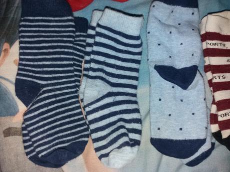 11 párov ponožiek, 24