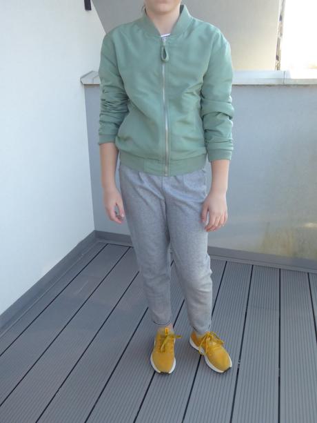 Zelená bomberka, reserved,140