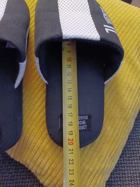 Papuče juventus  vel.32/33, 33