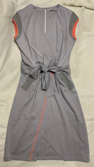 Šaty s oranžovým nápisom zn. magenta, m