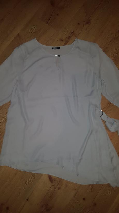 Ľahká bledomodrá bľúza, okay,46