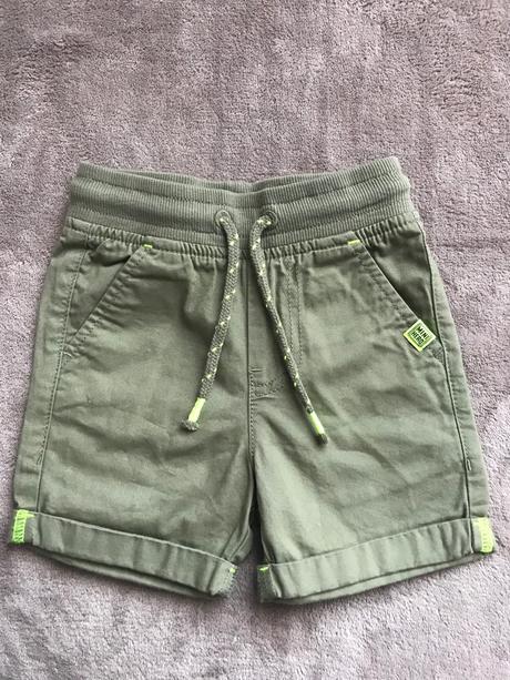 Šortky, f&f,86
