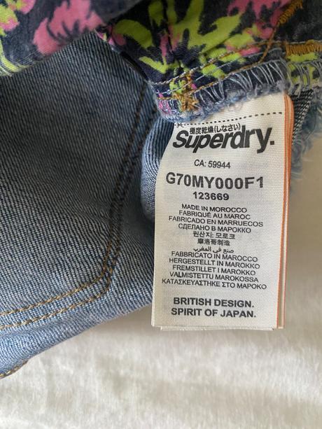 Kraťasy, superdry,26