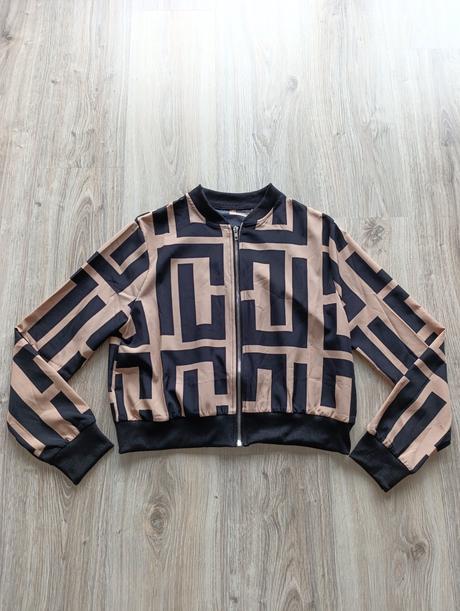 Dámska krátka tenká bunda, m