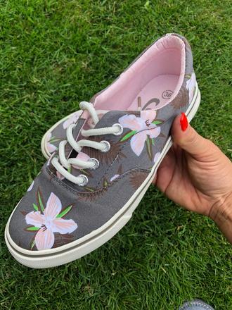 Kvetované tenisky zn. venice obuté 1 raz, deichmann,36