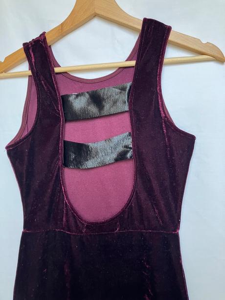 Dámske bordové koktejlové mini šaty, tally weijl,s