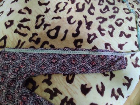 Lahka buzka malo nosena so zaujimavym vzorom, camaieu,l