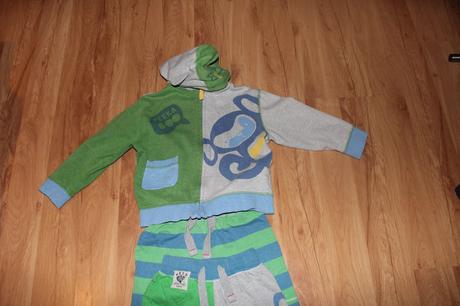 Mikina+2x krátke nohavice, next,104