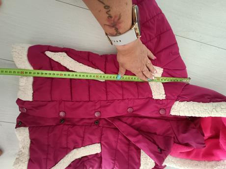 Dievčenská bunda, 134