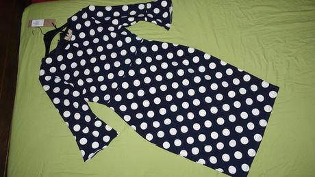 Nove saty phase eight, 38