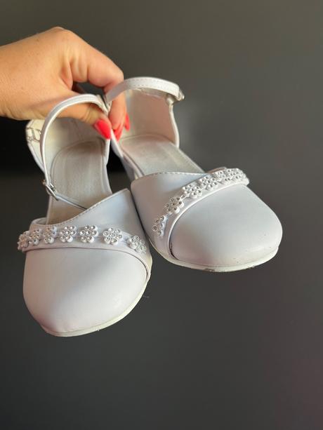 Topánky na prijimanie, 37