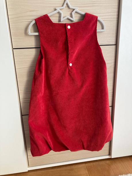 Mencestrove saty s mašľou, 110