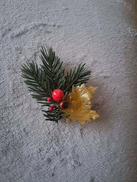 Vetvička listy dekorácia ozdoba vianoce, 