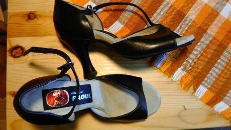 Tanečné kožené topánky top značky 34, 