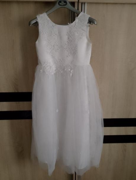 Šaty na 1.sväte prijímanie, 146