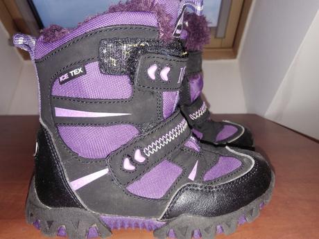 Dievčenské cizmy, 28