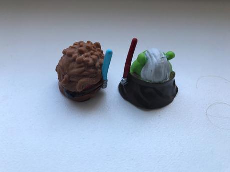 Angry birds hnedy 1ks , výška 2 cm,