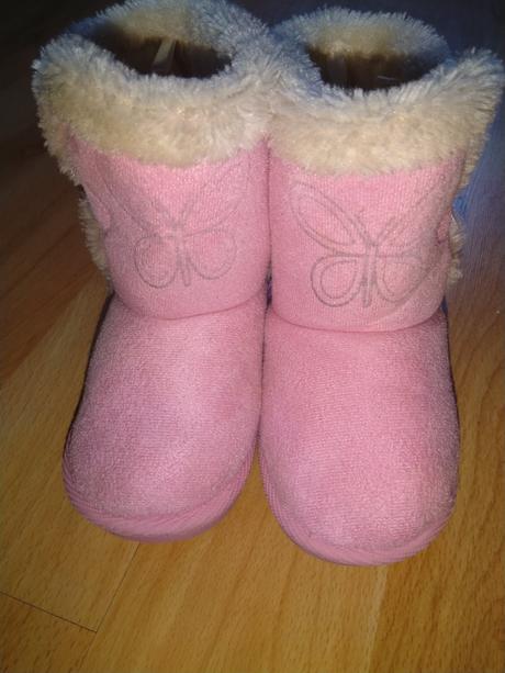 Teple čižmičky výborný stav, 25