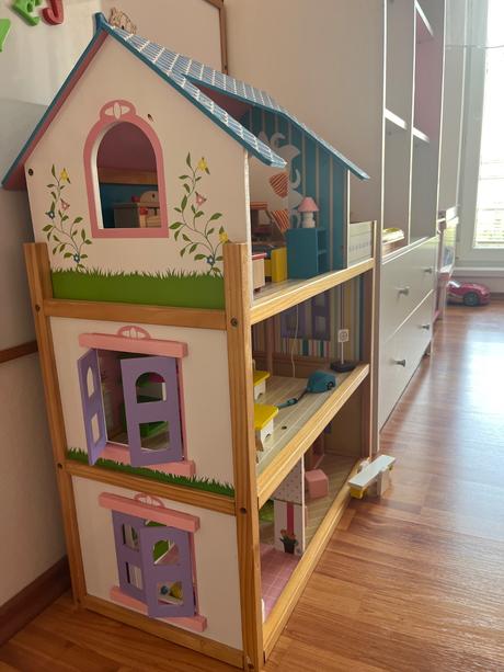 Drevenny domček s prislušenstvom, 