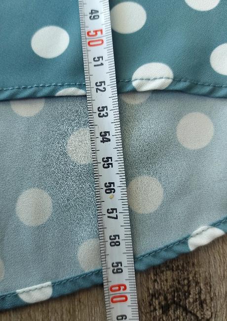 Bodkovaná blúzka s uzlíkom, 42