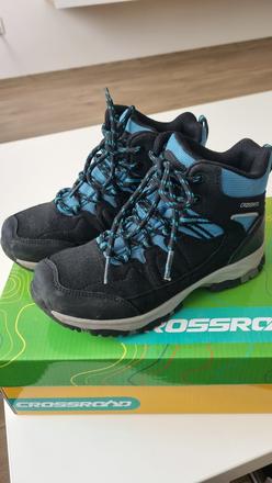 Turisticke topanky nepremokave, 32