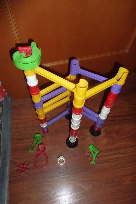 Prvá guličková dráha.,