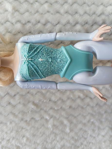 Barbie mattel elsa na korčuliach, 