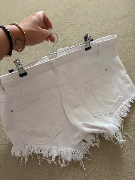 Biele riflové kraťasy velkost 40/l, l