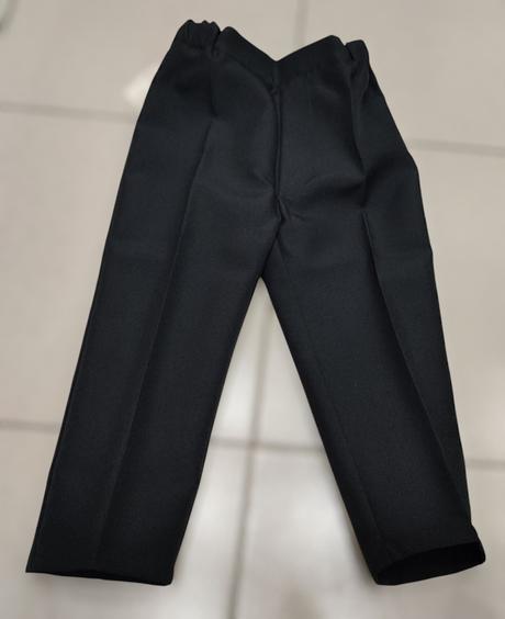 Čierne elegantné nohavice, 92