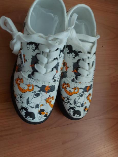 Dievcenske tenisky_macicky, 32