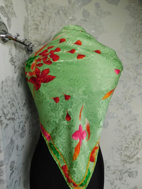 Kvalitná luxusna hodvabna elegantná šatka, l