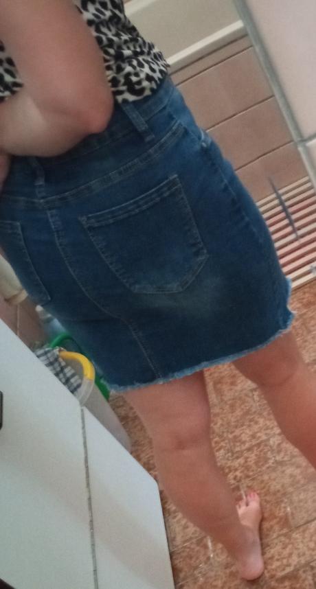 Riflova sukňa s rázporkom, 28