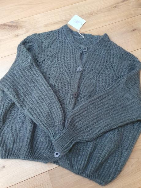 Pletený svetrík, l