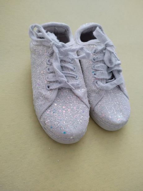 Trblietave tenisky biele, vd je 17,5 cm, 30