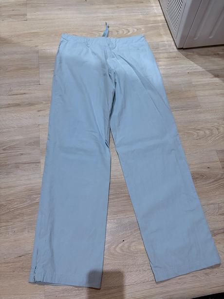 Tenké nohavice s az m, s