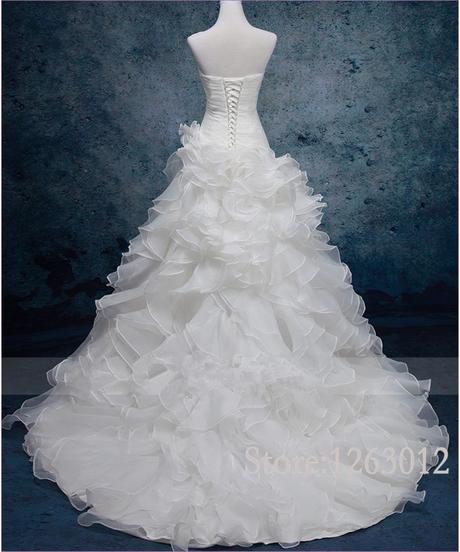 Na mieru site svadobne saty s velkou vleckou, s