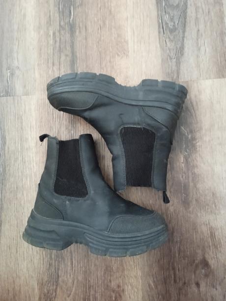 Predám jesenné čižmičky, 33