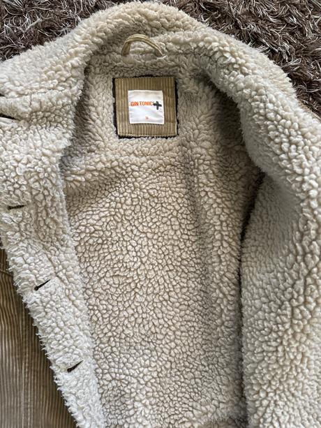 Zimna mensestrova bunda, s