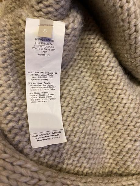 Stefanel pelerina uni, 